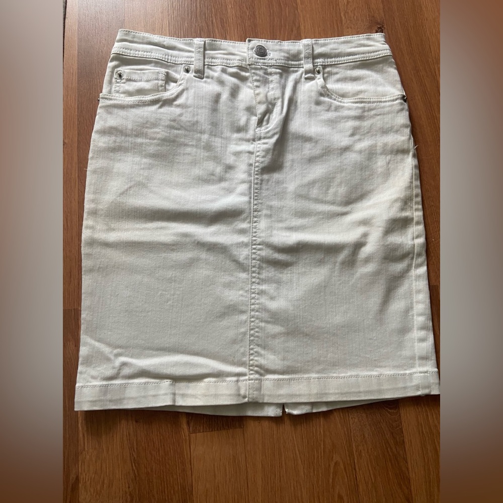 G.H. Bass & Co. Classic White Trousers